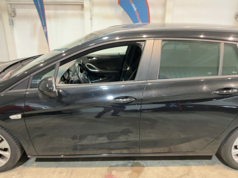 Opel Astra 1.6 CDTI DPF Business Start/Stop 2019 – снимка 4