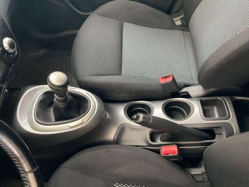Nissan Juke 1.2 Acenta 2017 – снимка 26