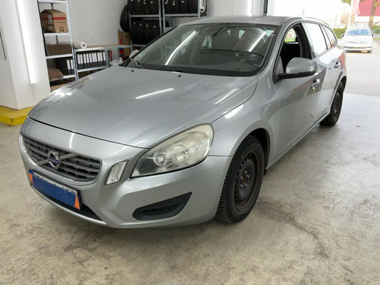 Volvo V60 1.6 D Kinetic 2013 – снимка 1