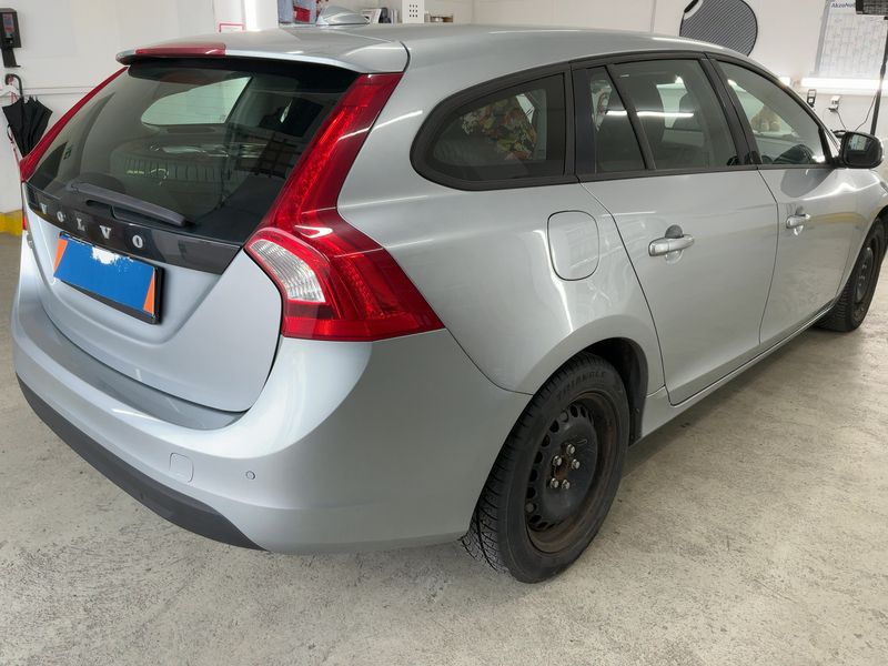 Volvo V60 1.6 D Kinetic 2013 – снимка 8