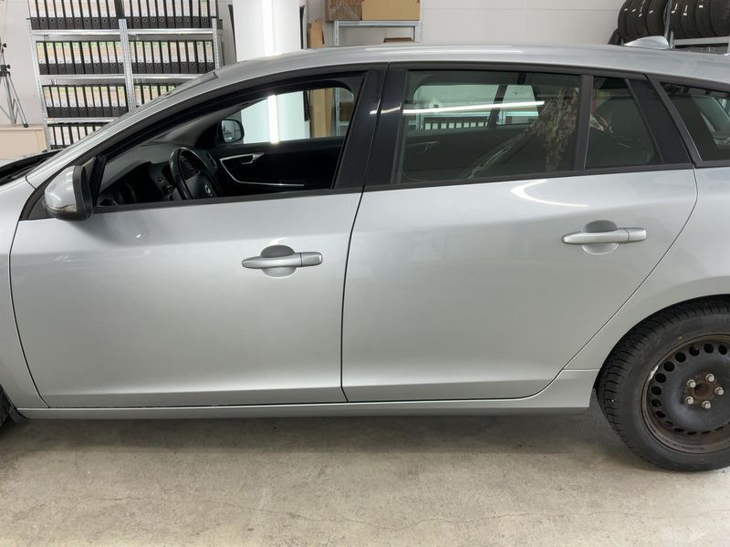Volvo V60 1.6 D Kinetic 2013 – снимка 4