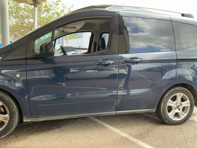 Ford Tourneo 1.0 EcoBoost Trend 2015 – снимка 4