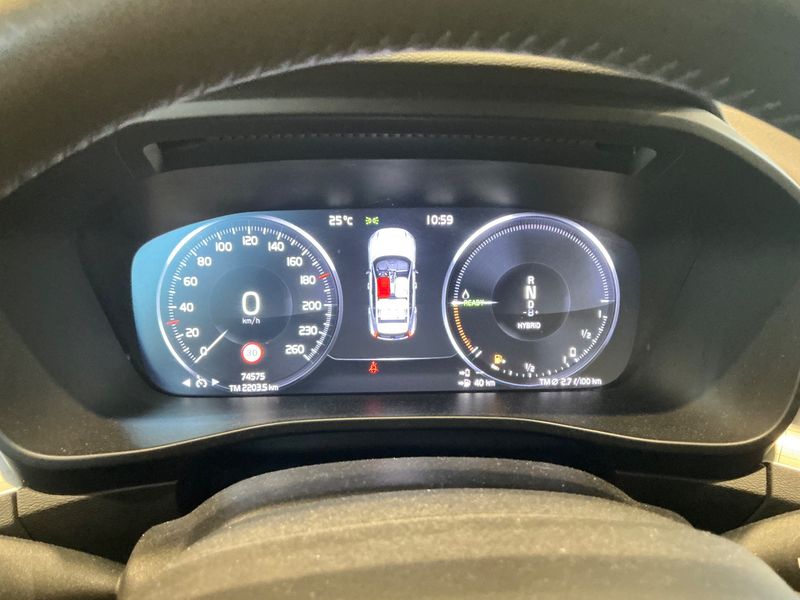 Volvo XC40 1.5 T5 Recharge Plug-in Hybrid Business 2WD 2020 – снимка 18