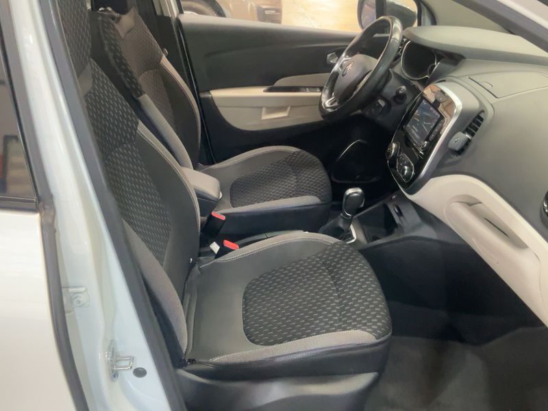 Renault Captur 1.3 TCe Zen 2019 – снимка 16