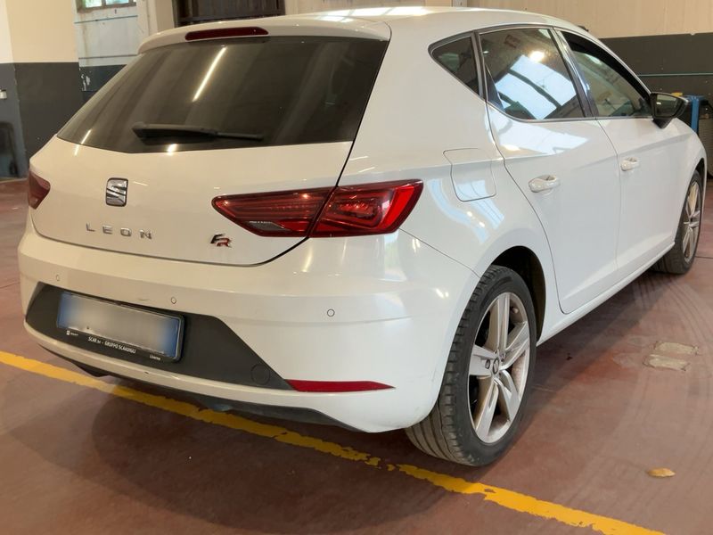 Seat Leon 1.6 TDI FR 2019 – снимка 8