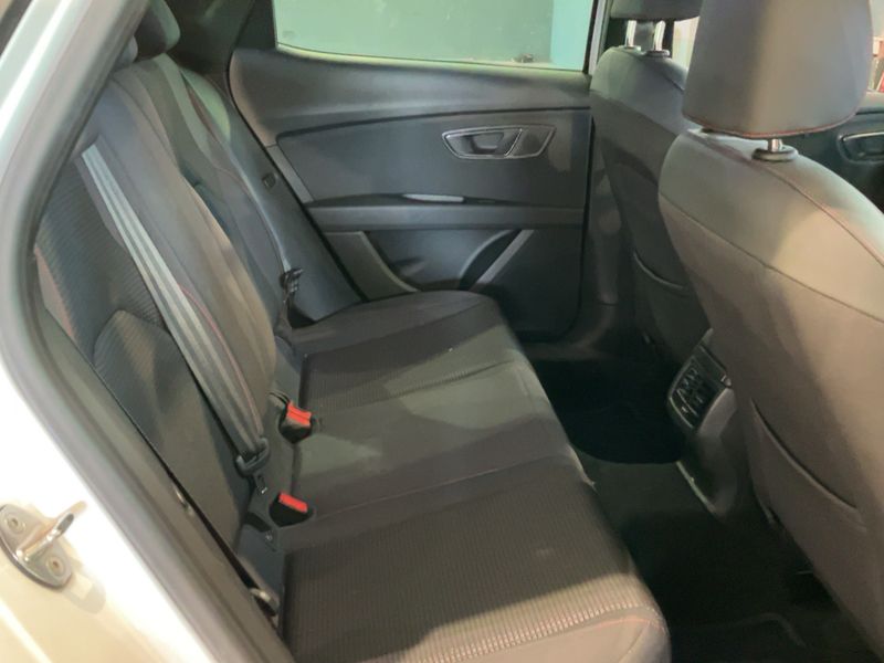 Seat Leon 1.6 TDI FR 2019 – снимка 19