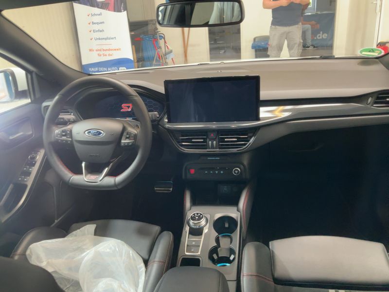 Ford Focus 2.3 EcoBoost ST X 2023 – снимка 18