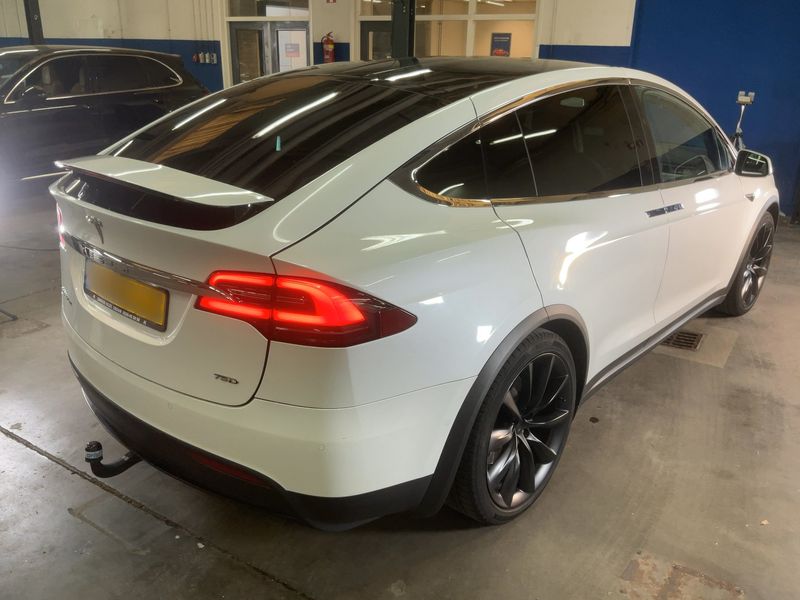 Tesla Model X 75D Dual 2018 – снимка 8