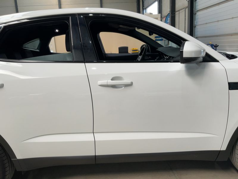 Jaguar E-Pace D150 S 2020 – снимка 10