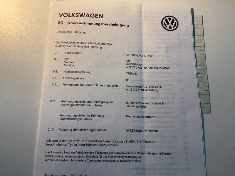 Volkswagen Tiguan 2.0 TDI Sound BlueMotion Tech 2017 – снимка 22