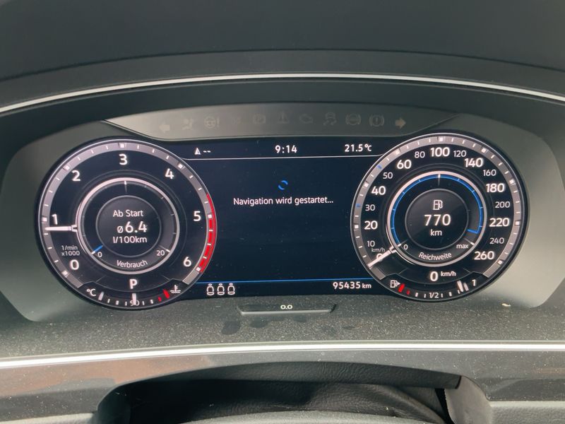 Volkswagen Tiguan 2.0 TDI Sound BlueMotion Tech 2017 – снимка 19
