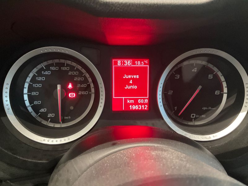 Alfa Romeo Alfa 159 2.0 JTDM Elegante 2010 – снимка 18