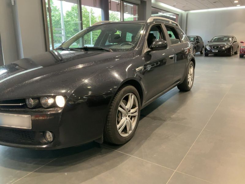 Alfa Romeo Alfa 159 2.0 JTDM Elegante 2010 – снимка 2
