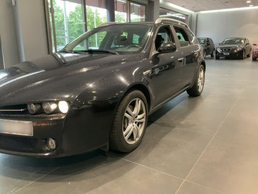 Alfa Romeo Alfa 159 2.0 JTDM Elegante 2010 – снимка 2