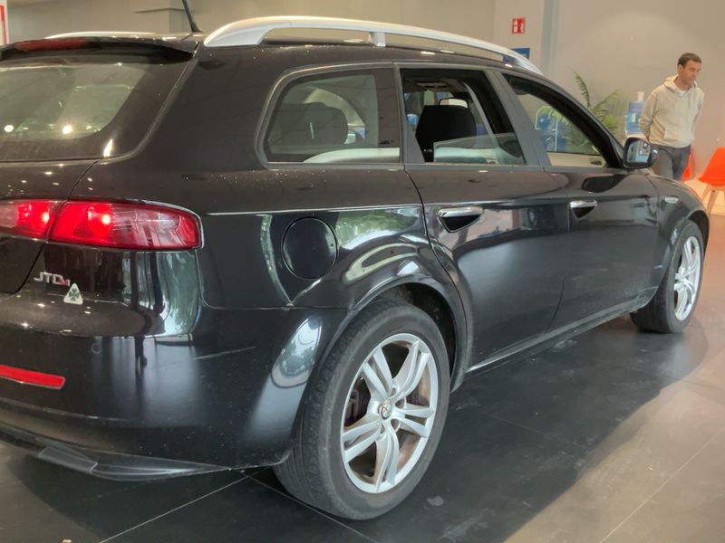 Alfa Romeo Alfa 159 2.0 JTDM Elegante 2010 – снимка 8