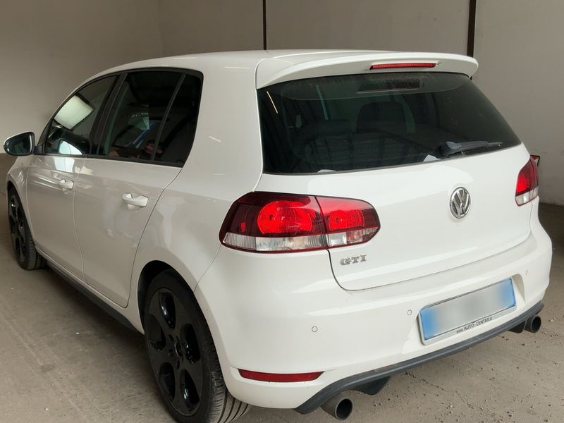 Volkswagen Golf VI 2.0 TSI GTI 2009 – снимка 6