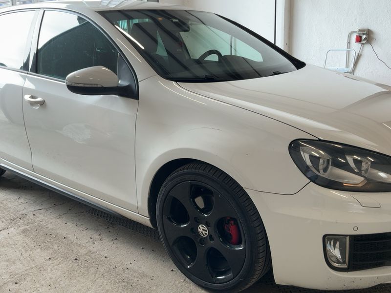Volkswagen Golf VI 2.0 TSI GTI 2009 – снимка 12