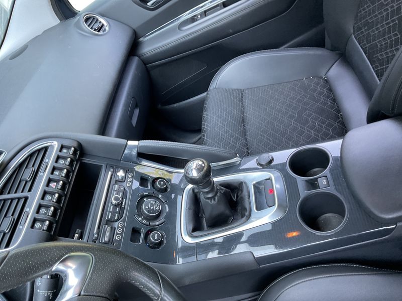 Peugeot 3008 1.6 HDi Allure 2014 – снимка 23