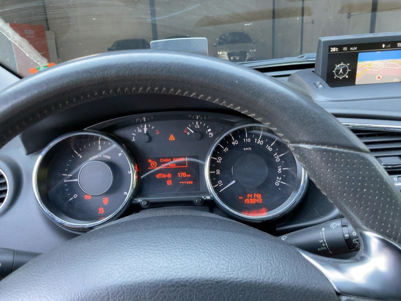 Peugeot 3008 1.6 HDi Allure 2014 – снимка 18