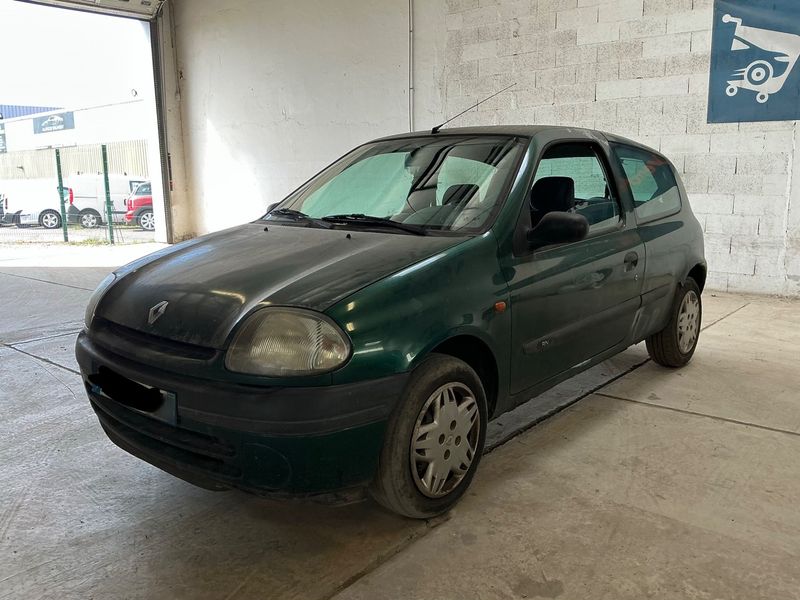 Renault Clio 1.2 RN 1998 – снимка 1