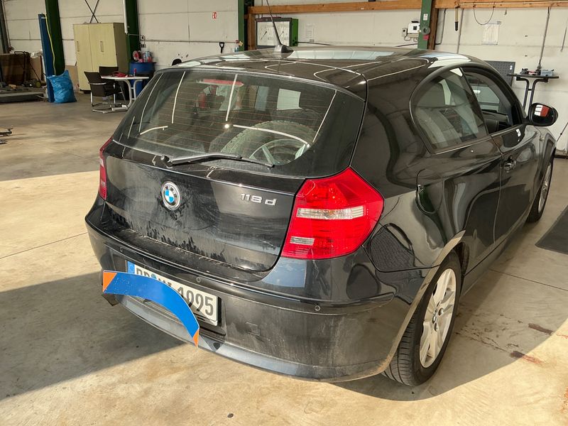 BMW 1er 118d 2011 – снимка 2