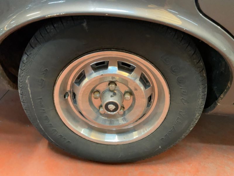 Jaguar XJ Serie III 4.2 XJ6 1985 – снимка 9