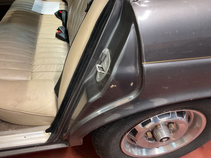 Jaguar XJ Serie III 4.2 XJ6 1985 – снимка 38