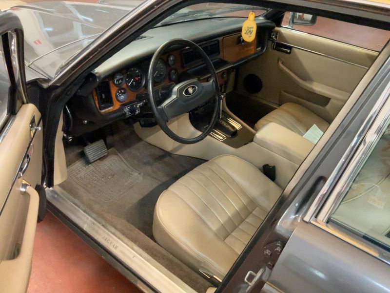Jaguar XJ Serie III 4.2 XJ6 1985 – снимка 16
