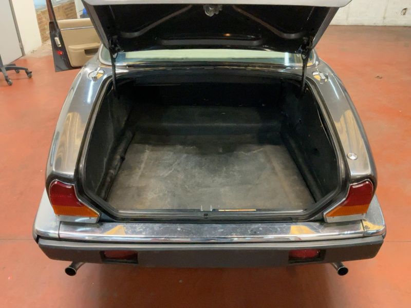 Jaguar XJ Serie III 4.2 XJ6 1985 – снимка 15