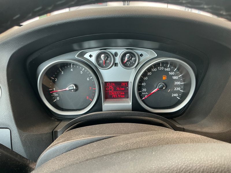 Ford Focus 1.6 Style+ 2011 – снимка 4
