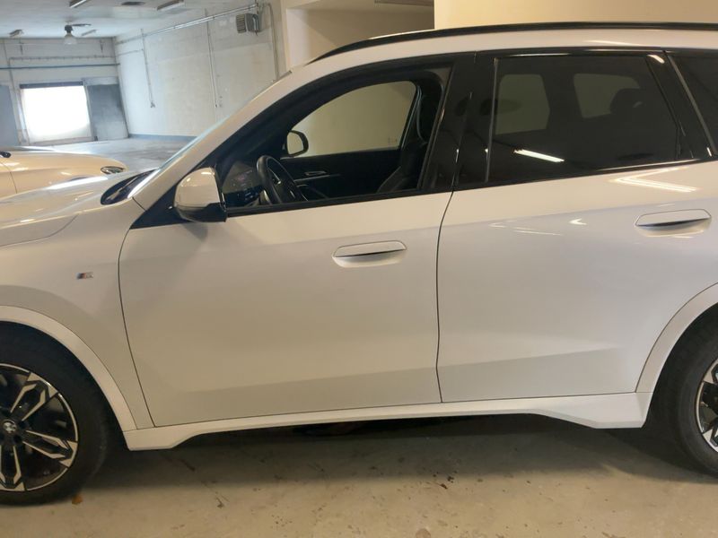 BMW X1 sDrive 20i Mild-Hybrid M Sport 2025 – снимка 4