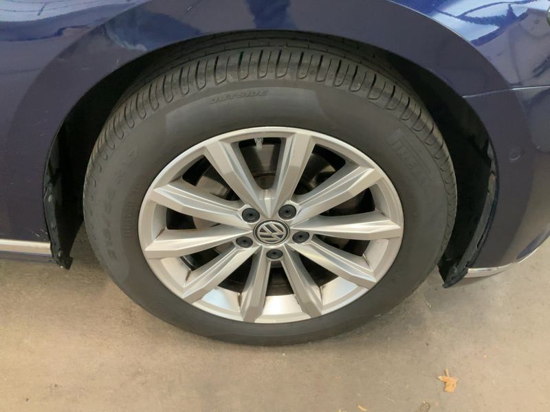 Volkswagen Passat 2.0 TDI Highline BlueMotion Tech 2019 – снимка 19
