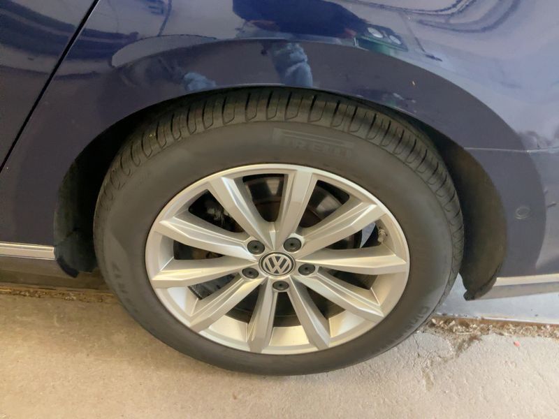 Volkswagen Passat 2.0 TDI Highline BlueMotion Tech 2019 – снимка 17