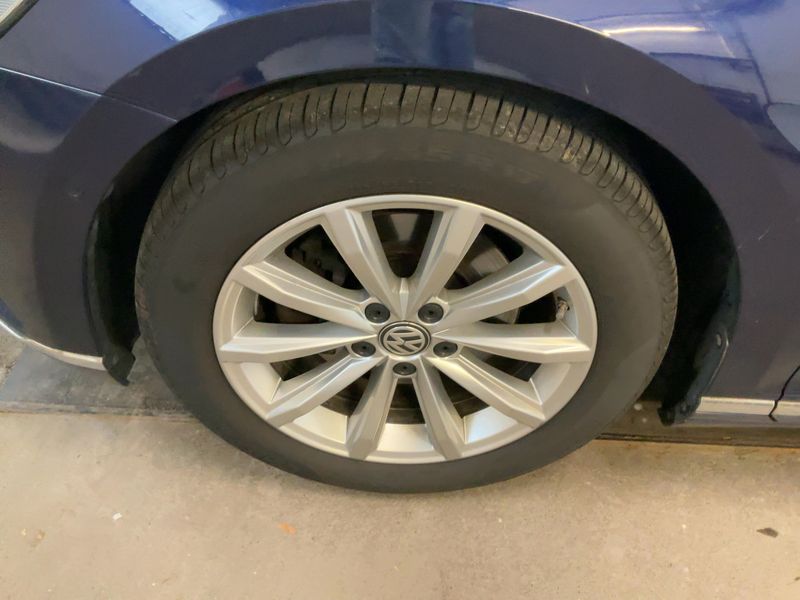 Volkswagen Passat 2.0 TDI Highline BlueMotion Tech 2019 – снимка 16