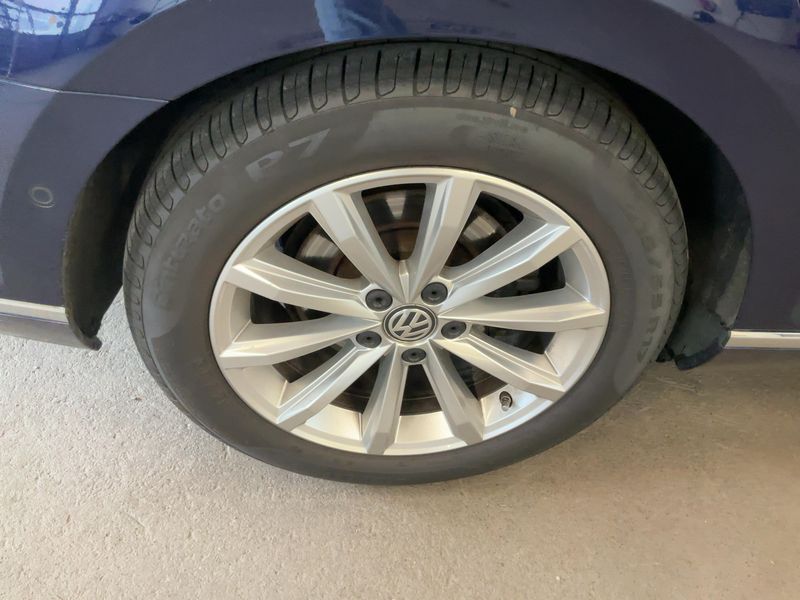 Volkswagen Passat 2.0 TDI Highline BlueMotion Tech 2019 – снимка 18