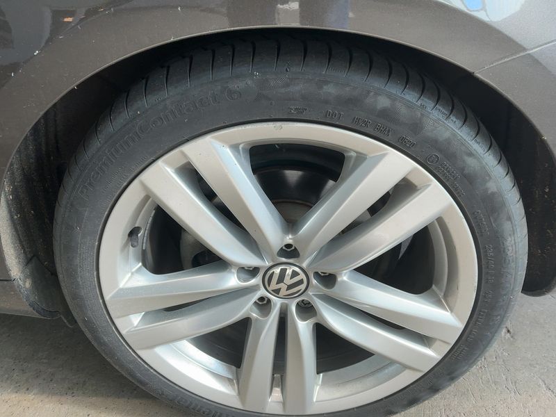 Volkswagen Passat 1.4 TSI Highline BlueMotion Tech 2012 – снимка 5
