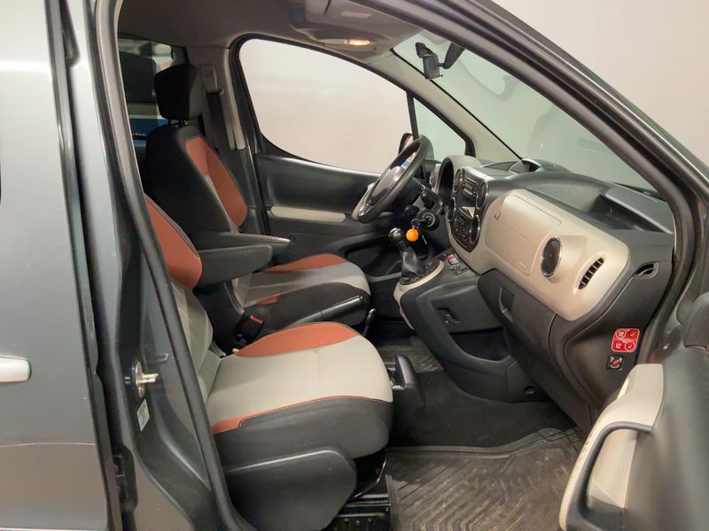 Peugeot Partner 1.6 HDi Style 2013 – снимка 16