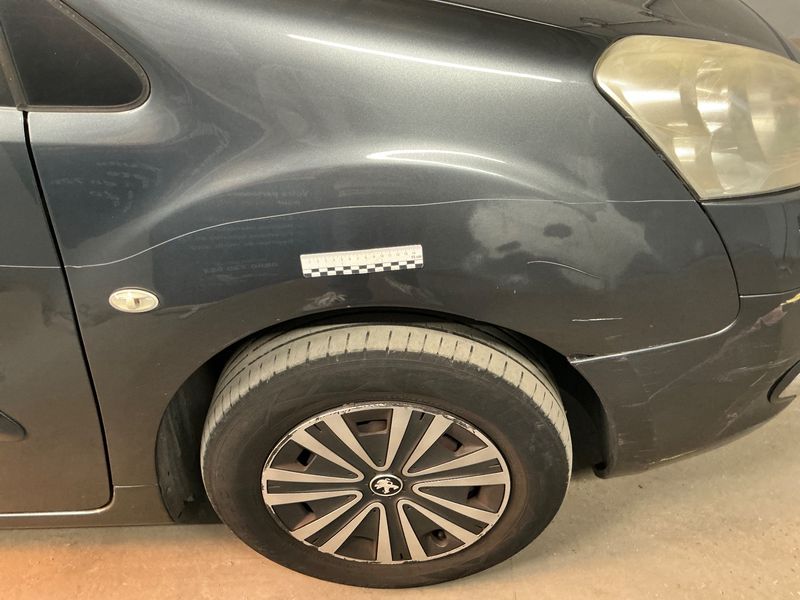 Peugeot Partner 1.6 HDi Style 2013 – снимка 22