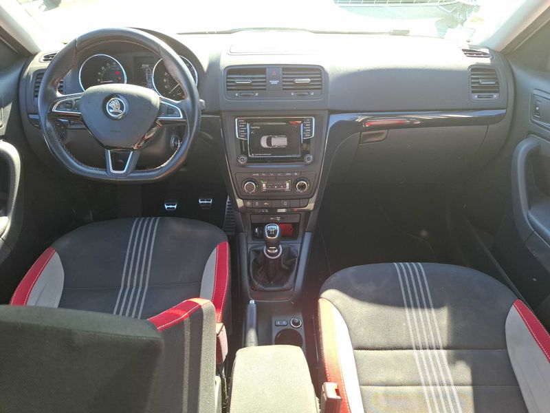 Skoda Yeti 2.0 TDI Monte Carlo 2017 – снимка 11
