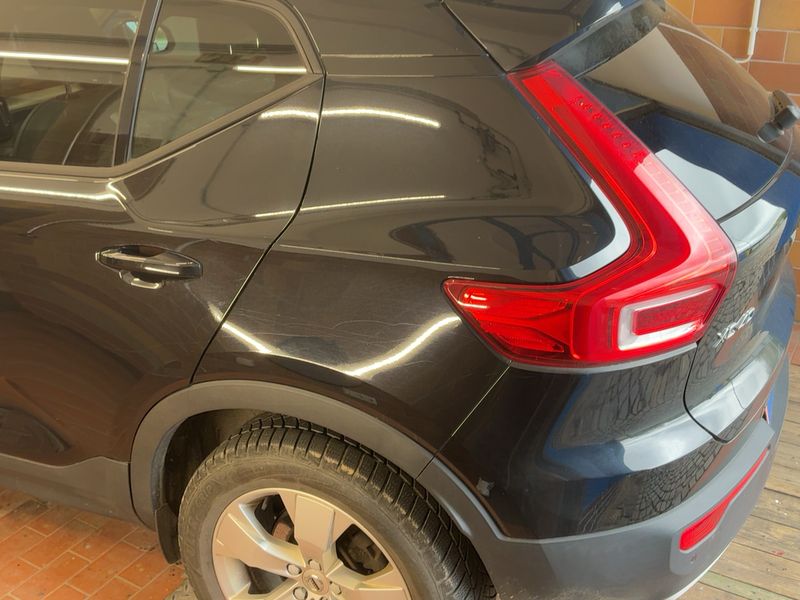 Volvo XC40 2.0 D4 Momentum AWD 2019 – снимка 6
