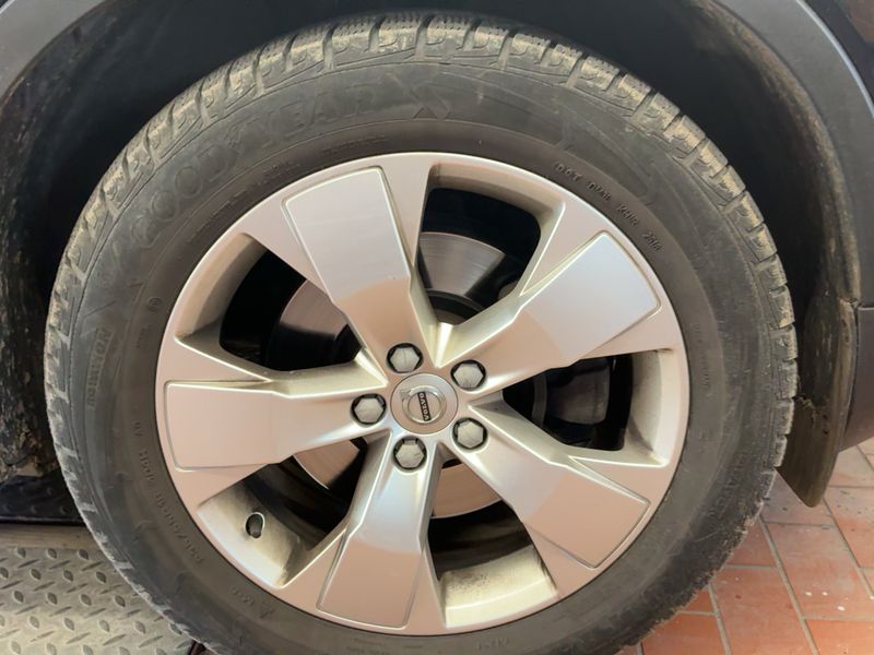 Volvo XC40 2.0 D4 Momentum AWD 2019 – снимка 11