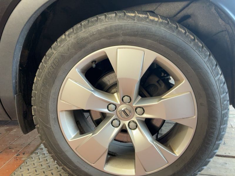 Volvo XC40 2.0 D4 Momentum AWD 2019 – снимка 5