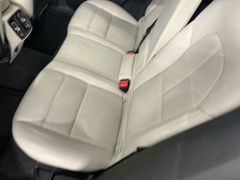 Volvo XC40 2.0 D4 Momentum AWD 2019 – снимка 35