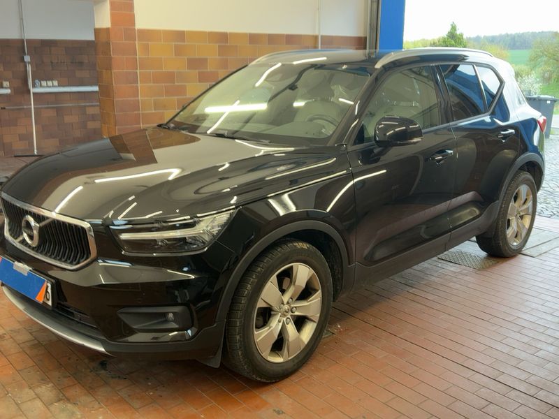 Volvo XC40 2.0 D4 Momentum AWD 2019 – снимка 1