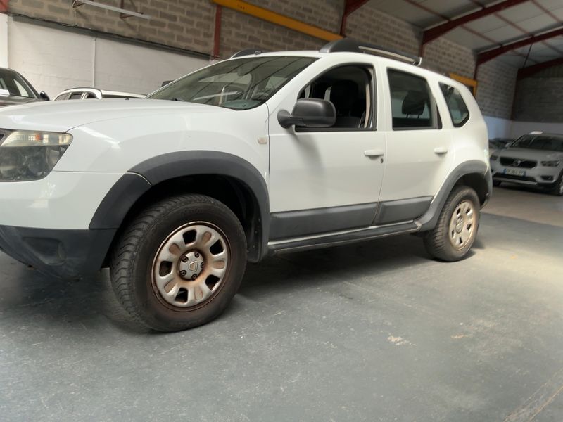 Dacia Duster 1.5 dCi Laureate 4x4 2011 – снимка 2