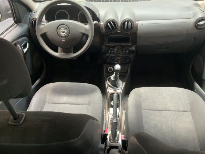 Dacia Duster 1.5 dCi Laureate 4x4 2011 – снимка 17
