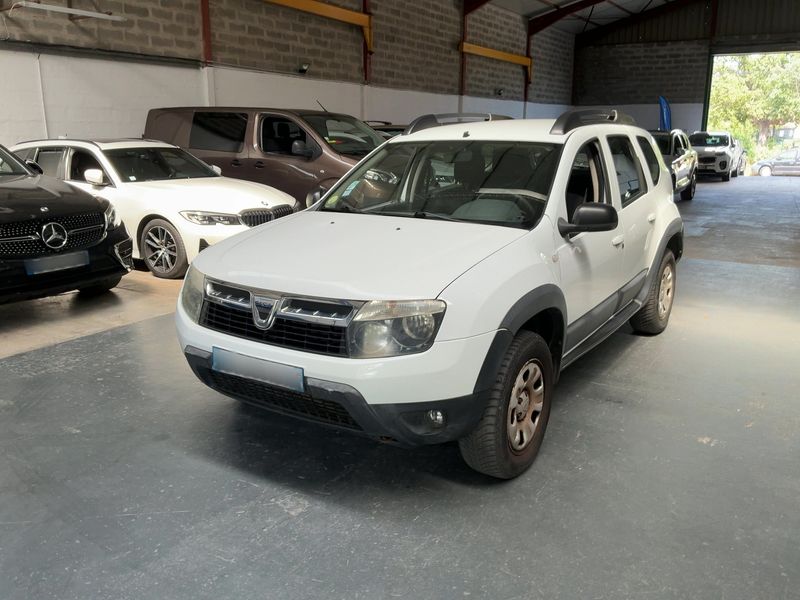 Dacia Duster 1.5 dCi Laureate 4x4 2011 – снимка 1
