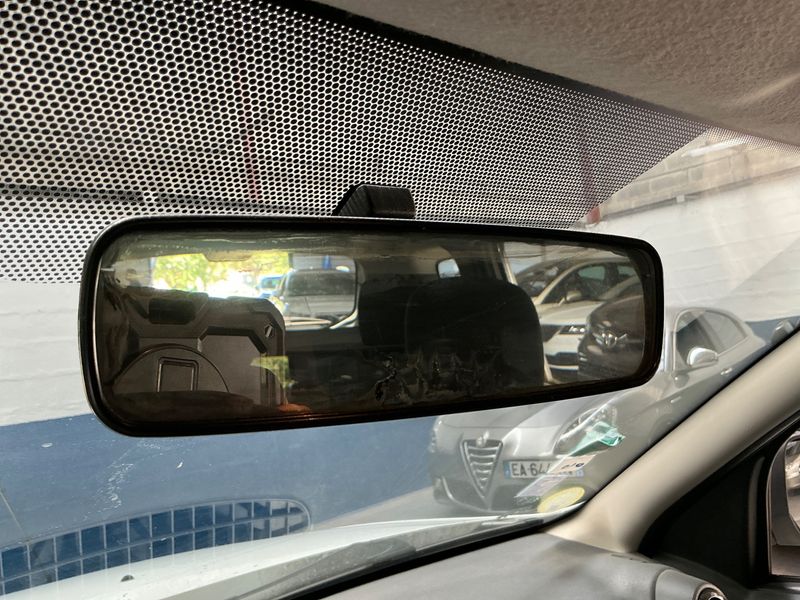 Dacia Duster 1.5 dCi Laureate 4x4 2011 – снимка 27