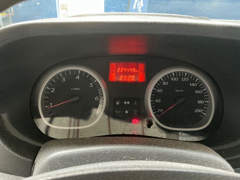 Dacia Duster 1.5 dCi Laureate 4x4 2011 – снимка 18