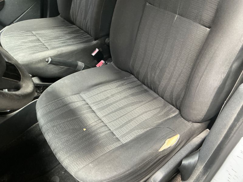 Dacia Duster 1.5 dCi Laureate 4x4 2011 – снимка 26